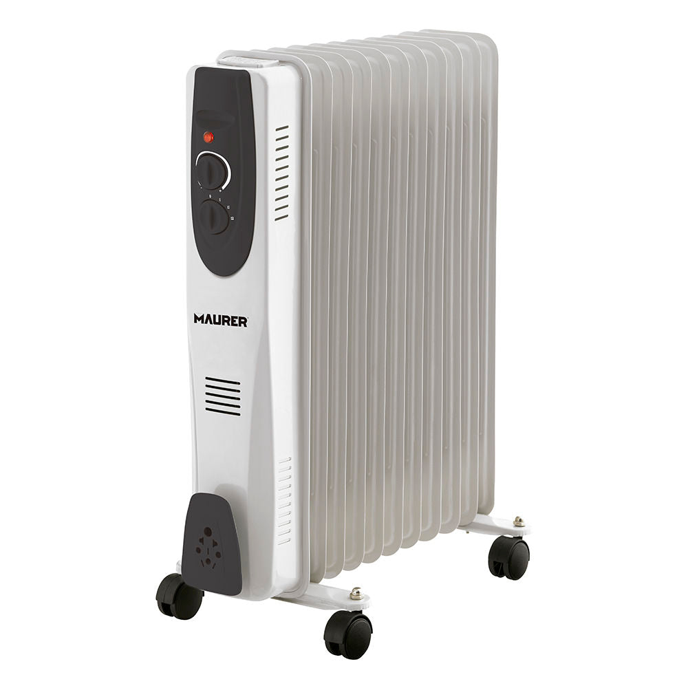 Lija recambio velcro Delta lo105 / ld180 <br />- 10 piezas.<br />- Sin agujeros.<br />- Grano 120.<br />- Medida: 140 x 100 mm.<br />- Uso universal en lijadoras triangulares.<br />- Tamaño standard.