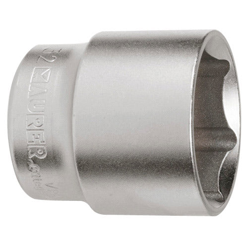 Llave Combinada <br />- Medida: 20x20 mm.<br />- Longitud: 245 mm.<br />- Acero al Cromo-Vanadio aportandole mayor resistencia y duraciÃ³n.<br />- Bocas pulidas y rectificadas.<br />- Cabezas de cuello ancho.      <br />- Boca estrella con aristas redonde