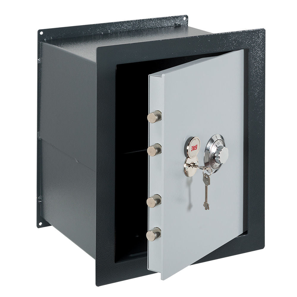 Soporte doble forja <br />- Medida: Ã¸28 mm.<br />- Color: negro <br />- Blister 1 pieza.<br />- Ideal para complementar las cortinas.