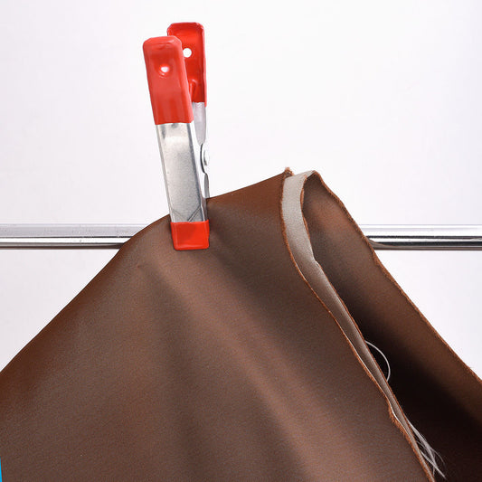 Mantel hule <br />- Rollo 140 cm. x 20 m.<br />- Plastico transparente.<br />- Muy resistente.<br />- Ideal para forrar libros, protector de cajones, zapateros o muebles.<br />- Espesor de 0.18 mm.<br />- Peso: 217 gr./m2.<br />- Realizado en PVC.<br />- 