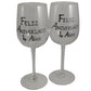 Un par de Copas de Vino Feliz Aniversario 4 Aí±os - 4th Wedding Anniversary Pair of Wine Glasses (Blk/Sil)