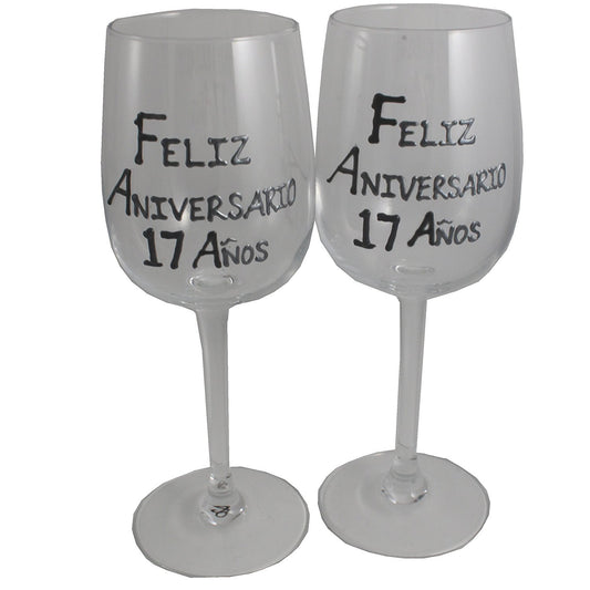 Un par de Copas de Vino Feliz Aniversario 17 Aí±os - 17th Wedding Anniversary Pair of Wine Glasses (Blk/Sil)