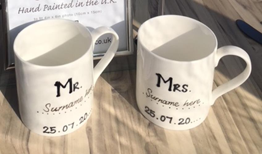 Personalised Mr & Mrs/ Mugs: (Blk/Sil)