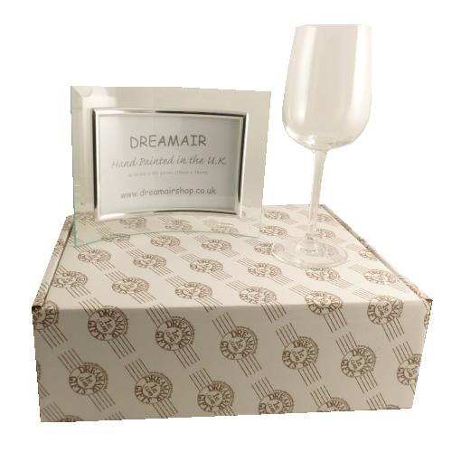 Personalised 40th Birthday Gift Wine: Glass/Frame Gift Set (Sweet Pea)
