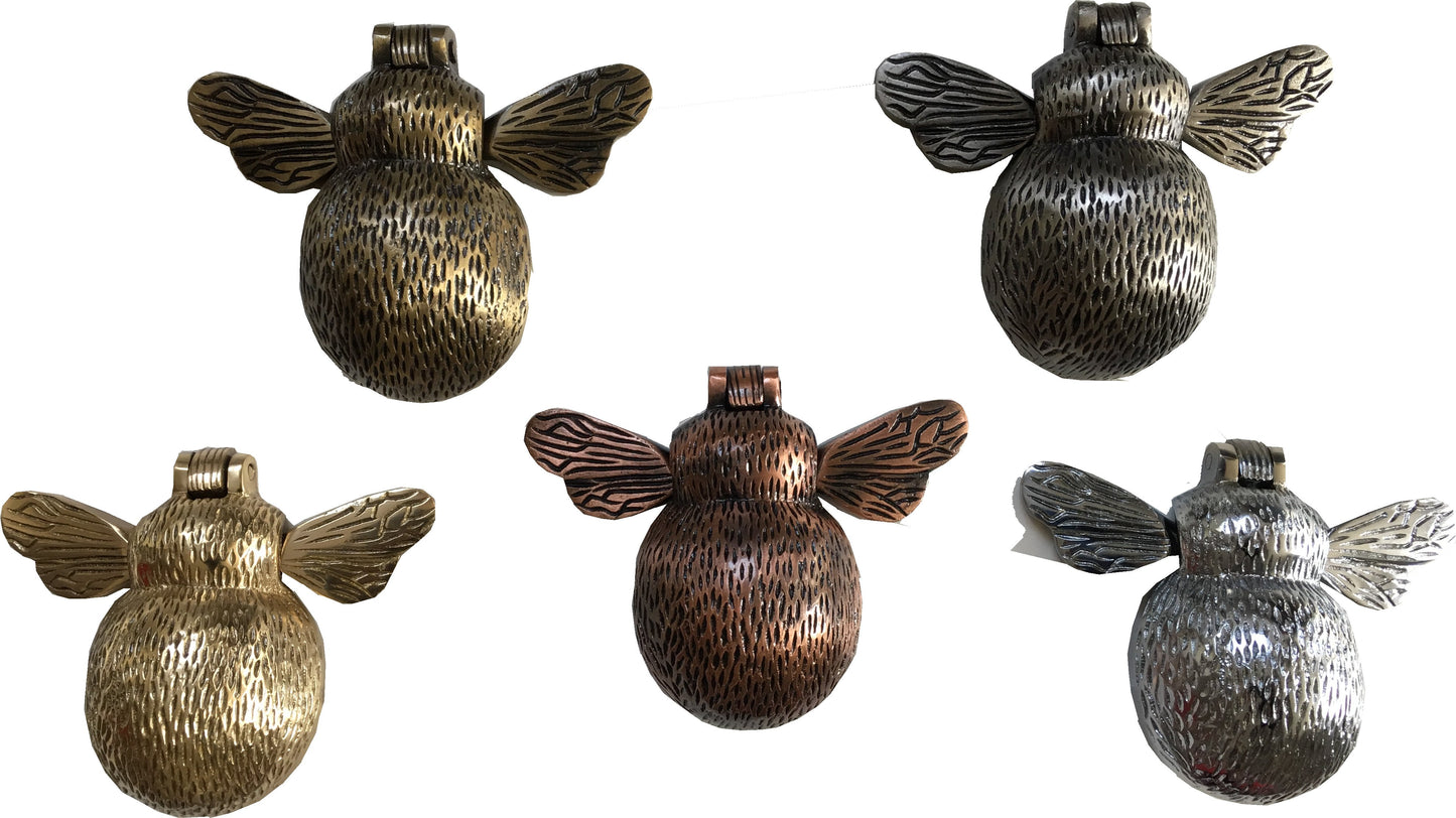 Bumble Bee Door Knocker (Antique Brass)