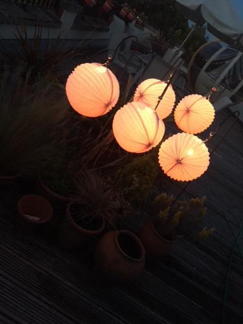 Garden Gift Paper Moon Lanterns: (White) 10 Pack