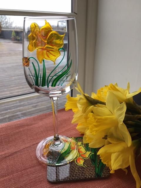 Daffodil Design Gift Wine Glass: