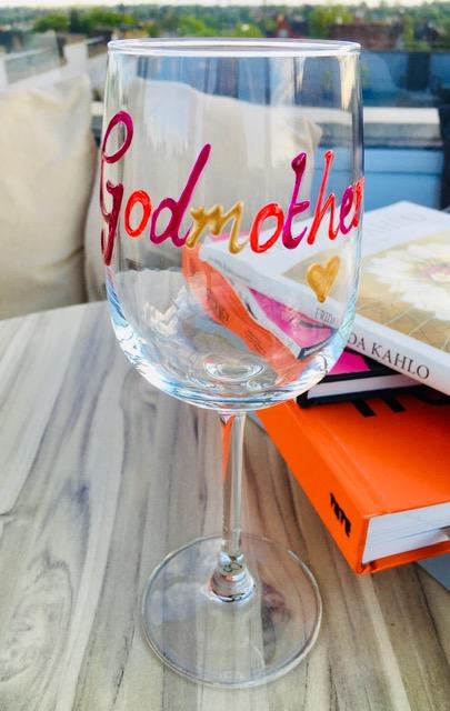 Godmother Design Gift Wine Glass: (Mutlicoloured)