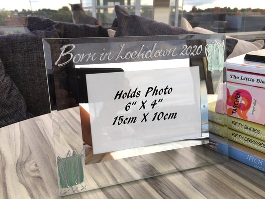 Born In Lockdown 2020 Landscape Photo Frame (Hearts)