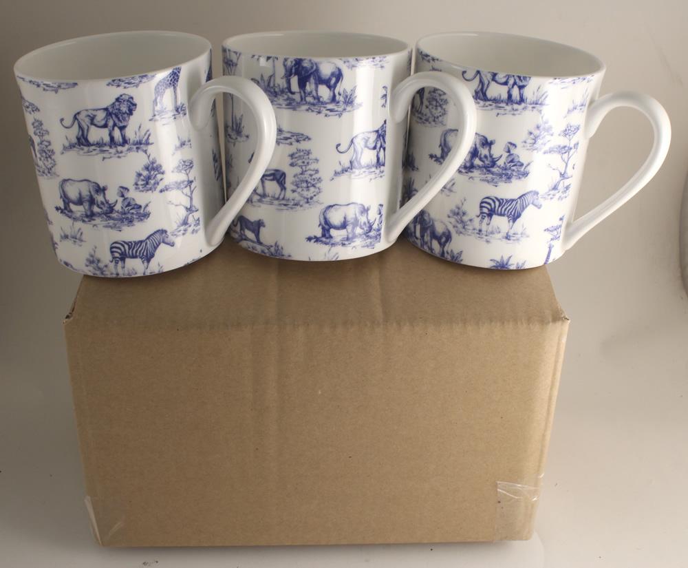 3 Fine Bone China 1 Pint Safari Print Gift Mugs/Beaker (Black)