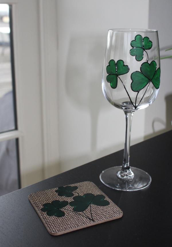 Shamrock Wine Glass