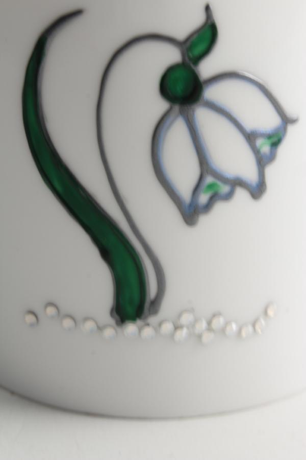 Fine Bone China Tea/Coffee Mug: Snowdrop with crystals