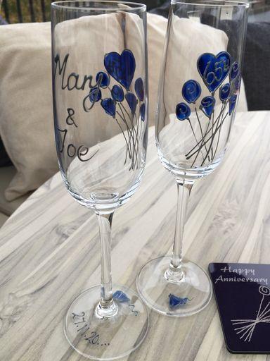 65th Wedding Anniversary Champagne Glasses: (Flower)